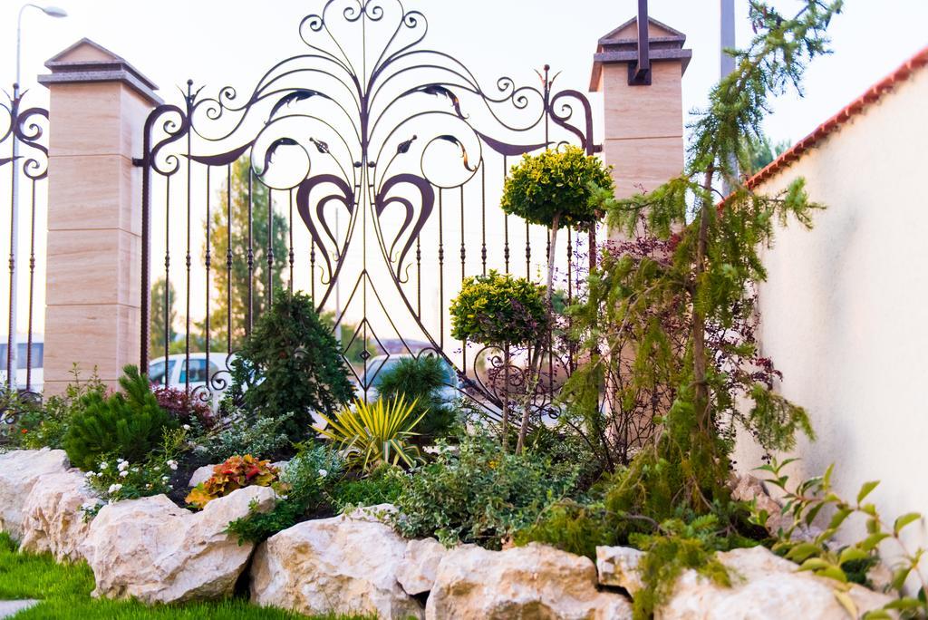 Hotel Giuliano Bragadiru المظهر الخارجي الصورة