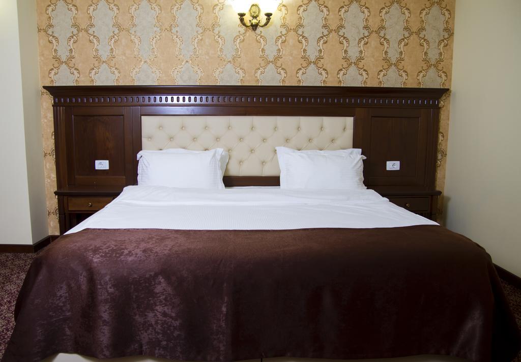 Hotel Giuliano Bragadiru المظهر الخارجي الصورة
