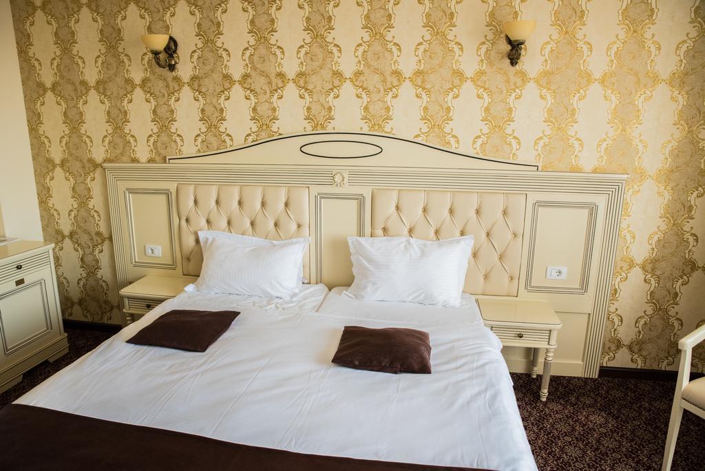Hotel Giuliano Bragadiru المظهر الخارجي الصورة