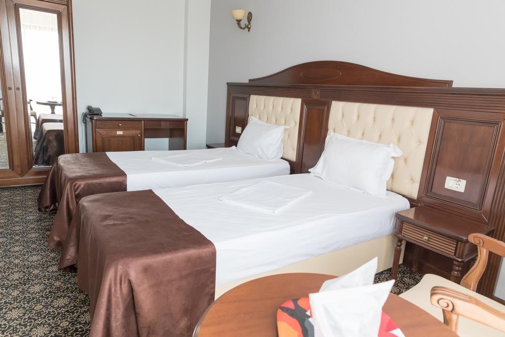 Hotel Giuliano Bragadiru المظهر الخارجي الصورة