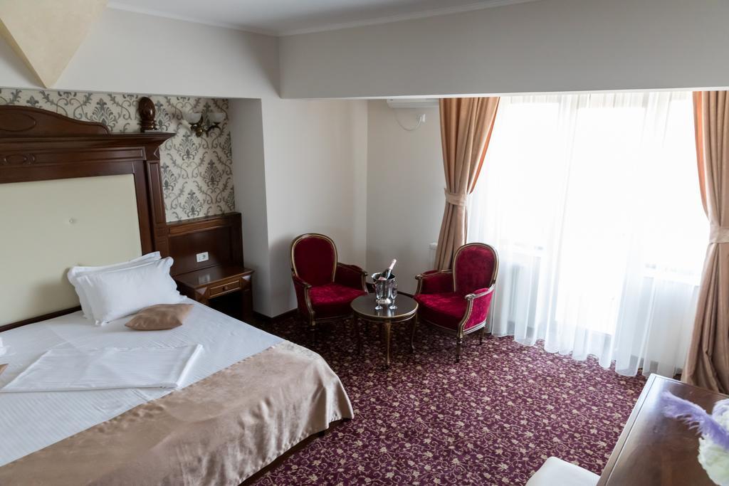 Hotel Giuliano Bragadiru المظهر الخارجي الصورة