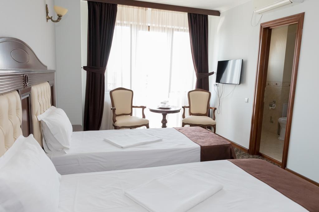 Hotel Giuliano Bragadiru المظهر الخارجي الصورة