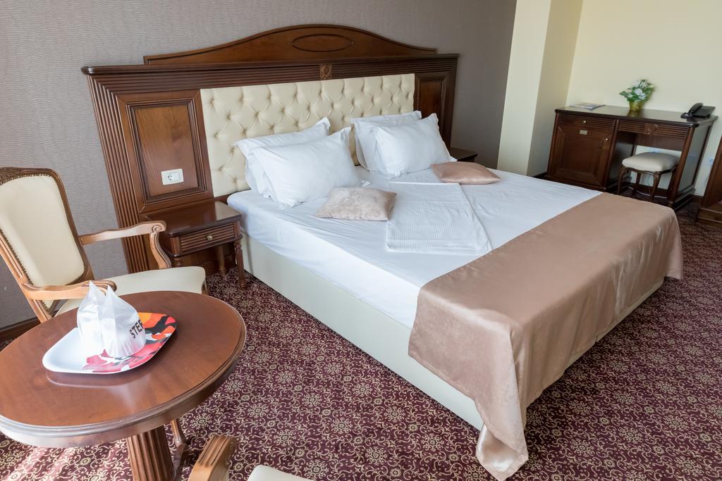 Hotel Giuliano Bragadiru المظهر الخارجي الصورة