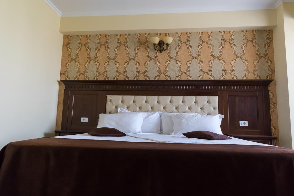 Hotel Giuliano Bragadiru المظهر الخارجي الصورة