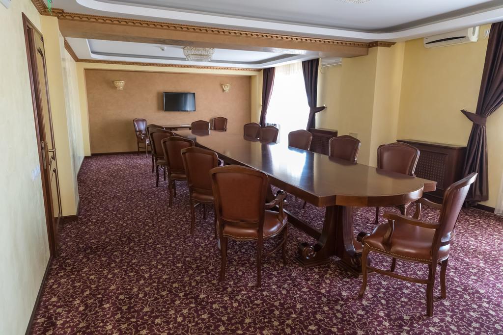 Hotel Giuliano Bragadiru المظهر الخارجي الصورة