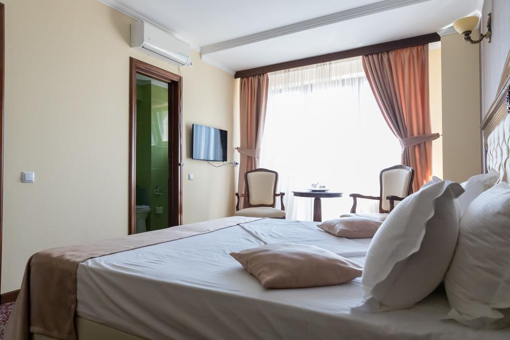 Hotel Giuliano Bragadiru المظهر الخارجي الصورة