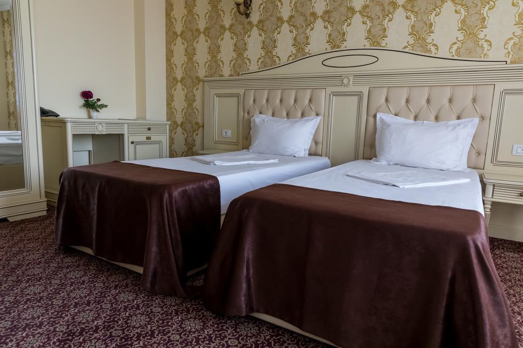 Hotel Giuliano Bragadiru المظهر الخارجي الصورة
