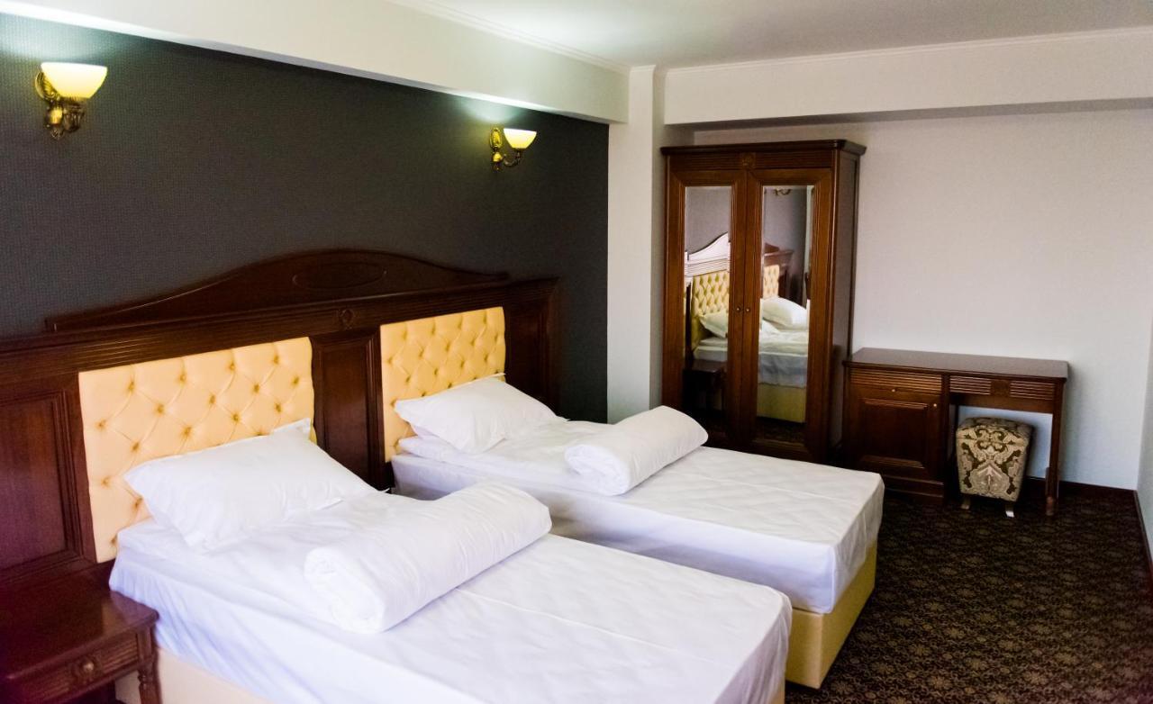 Hotel Giuliano Bragadiru الغرفة الصورة