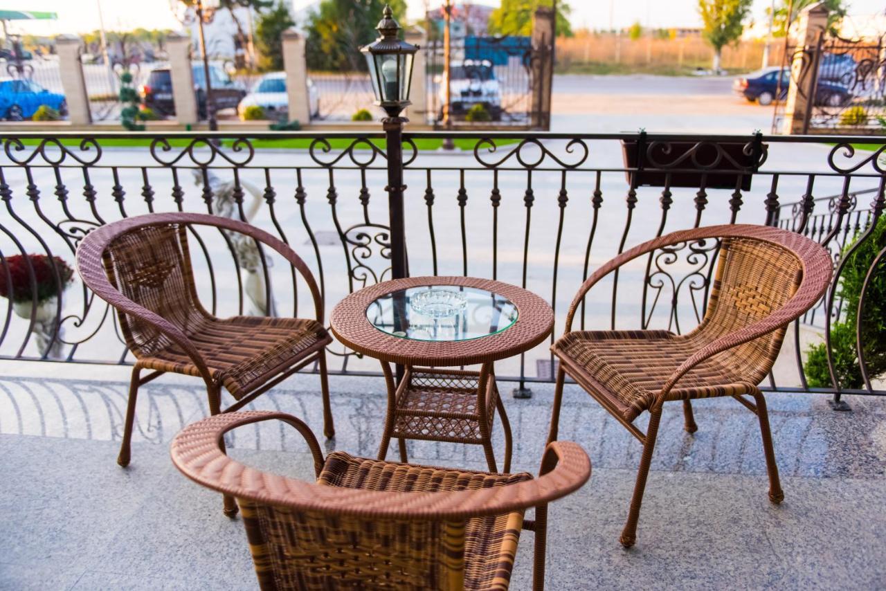Hotel Giuliano Bragadiru المظهر الخارجي الصورة